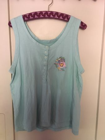 Mint farbiges Sommer Top mit Blumenstickerei, Gr. 44