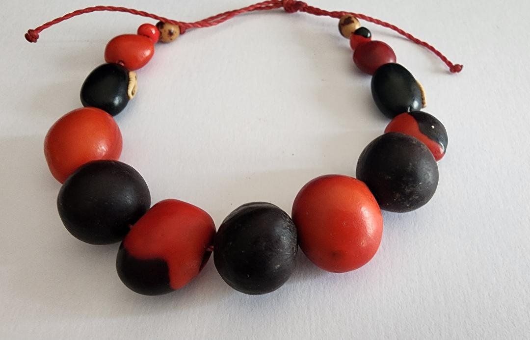 Armbänder & -reifen: 7 Charka Armkette mit Huayruro Glücksbringer Sammen – Neu (gemäss Beschreibung) aus Lima- Peru von Alpaka-Haus 1