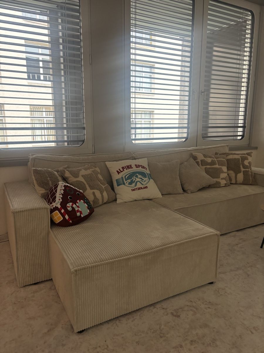 Divani: Ecksofa hellbeige Cord (Schlafcouch) – Nuovo (secondo la descrizione) da St. Gallen venduto da ann_dl9f 1