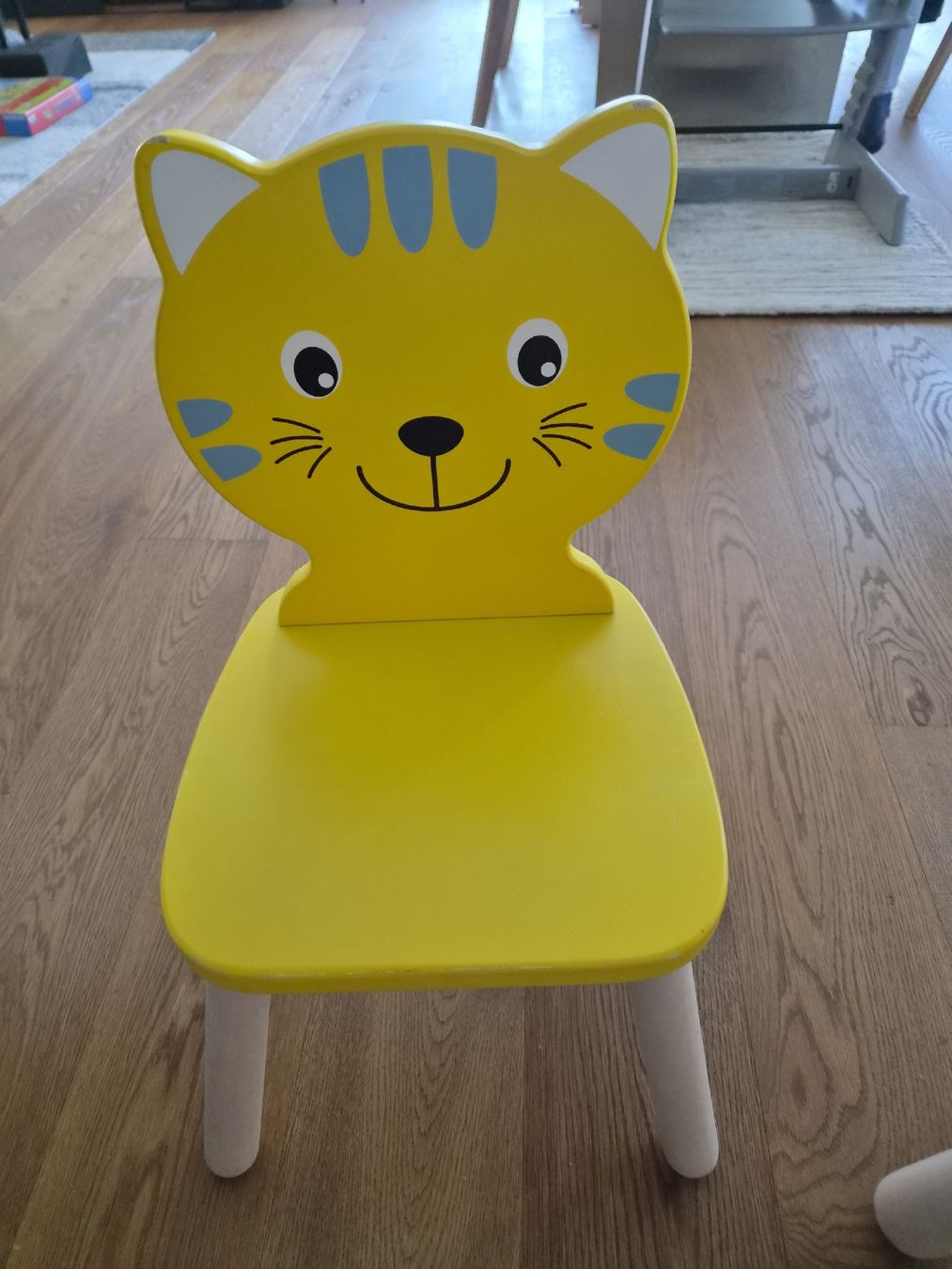 Micasa Set de table et chaises: Kindertisch mit 2 Stühlen – D'occasion à Schaffhausen par sweet_misery 2