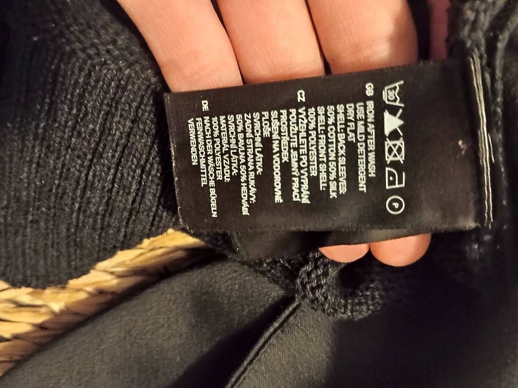 Jacken: Minimalistische Strickjacke aus Seidenmischung – Gebraucht aus Zürich von Melianea 1