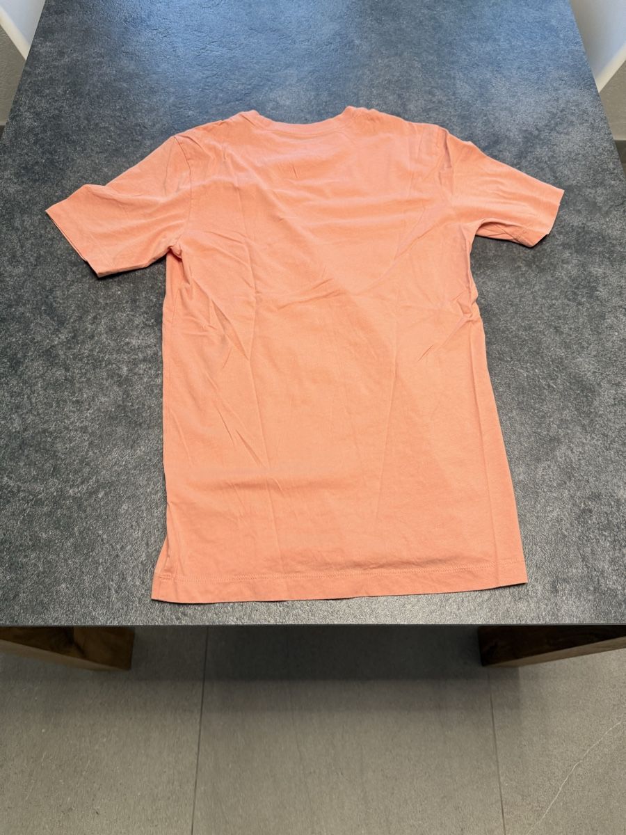 Nike T-shirt: Nike orange t-shirt – Usato da Grand-Lancy venduto da VERJUS22 1