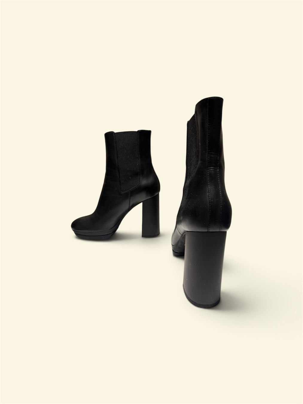 Hogan Damenschuhe: BOTTINES NOIRES À TALONS HOGAN – Gebraucht aus Cologny von ale_rr8m 1
