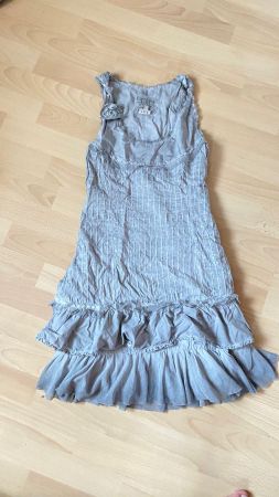Nile sommerliches Kleid mit Volants, ideal für Tage!
