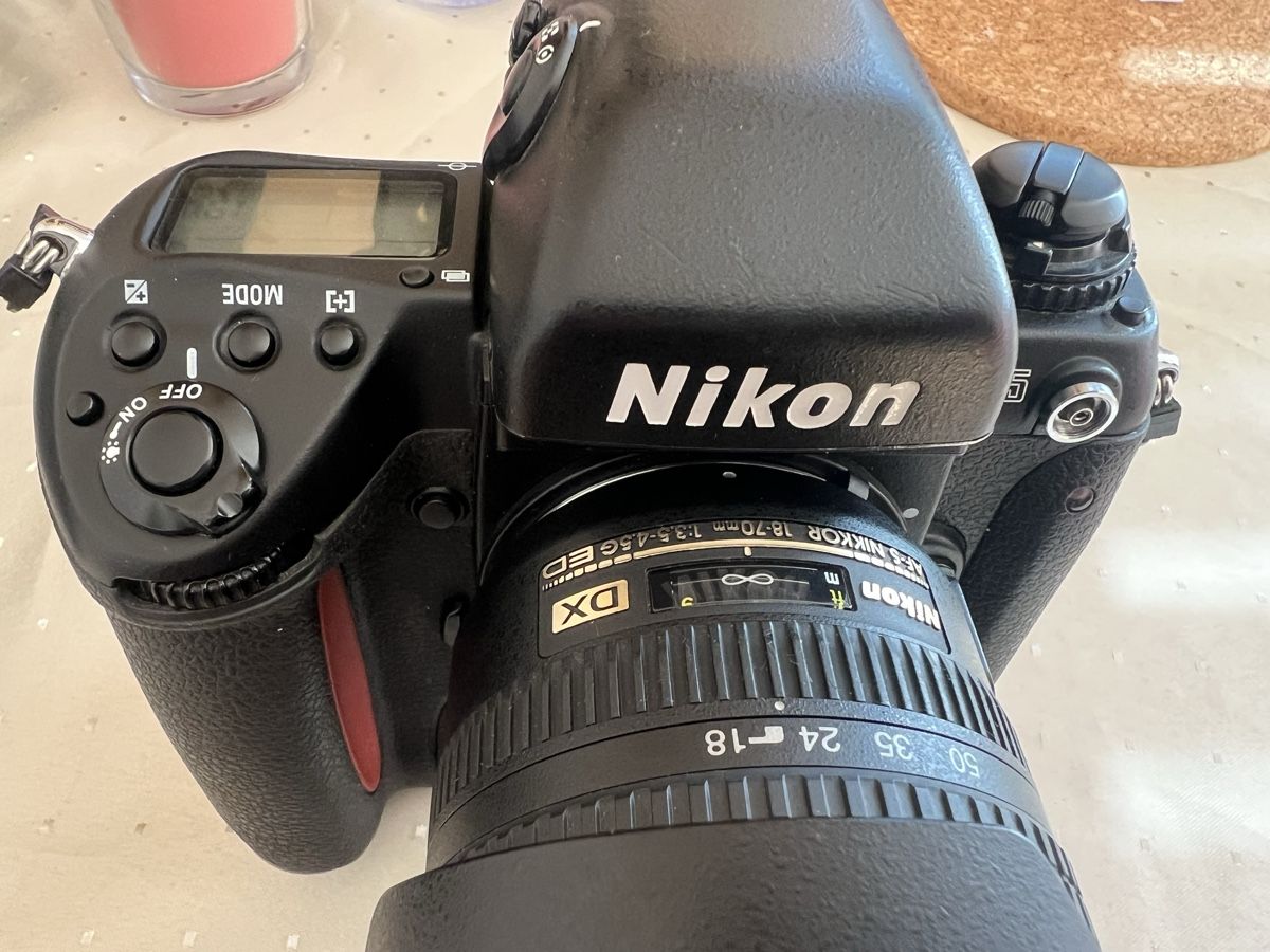 Nikon Fotocamera:  Nikon F5 mit Objektiv  – Usato da Zürich venduto da jao_2bx7 5