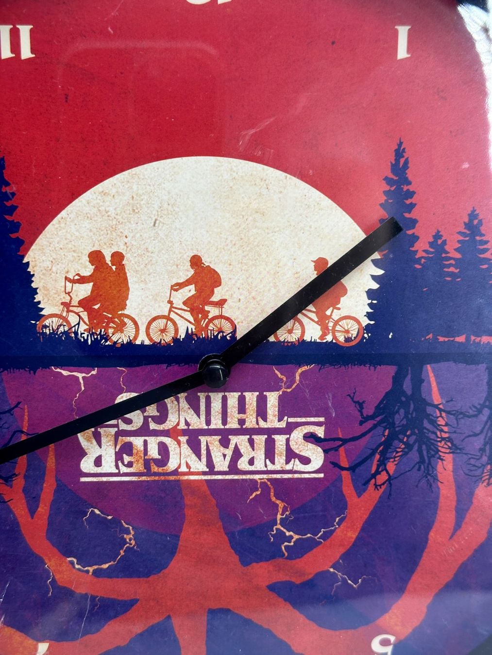 Orologi da terra & Orologi da parete: Horloge murale Stranger Things Netflix – Usato da Morges venduto da Auct 1