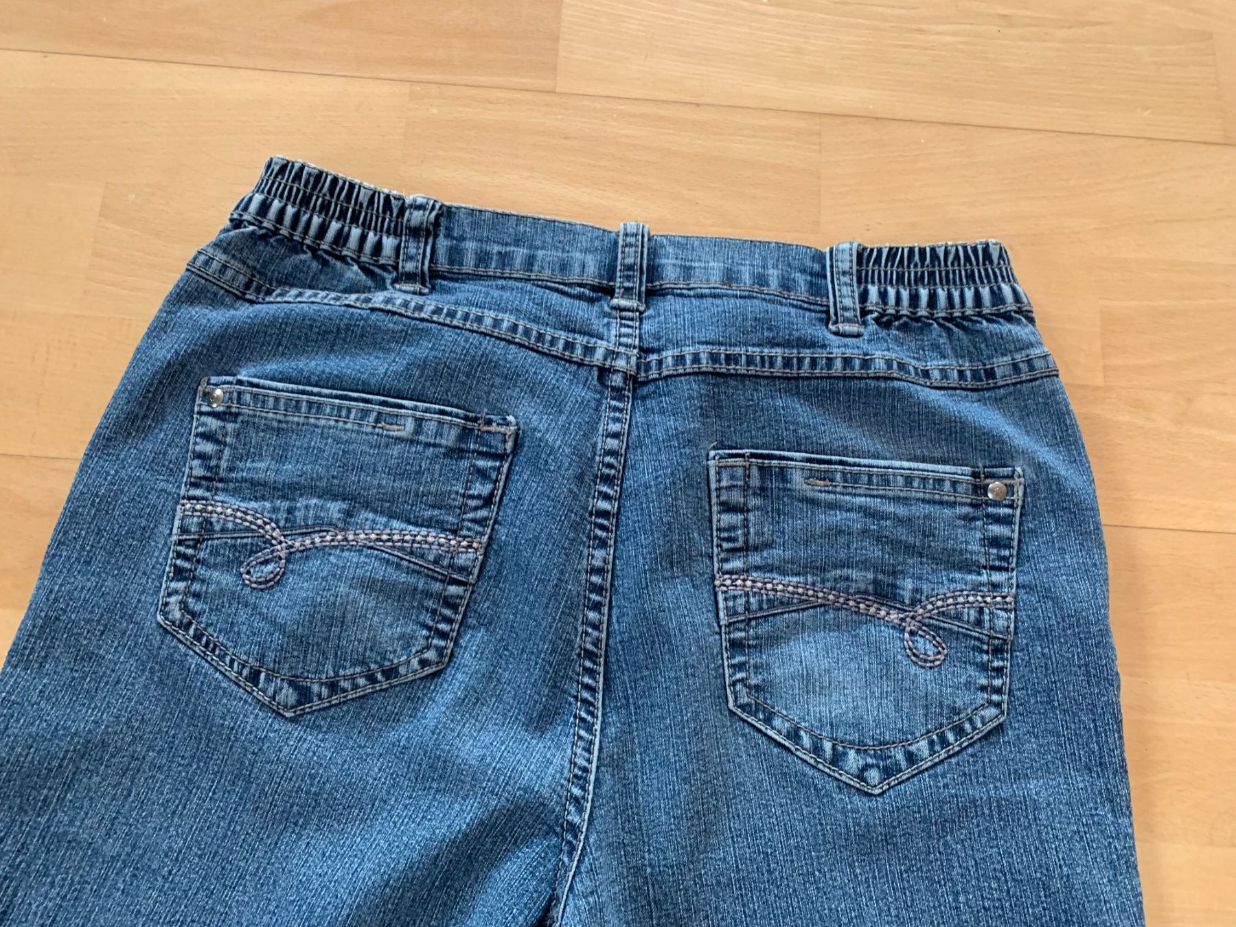 Jeans: Sonja Damen 7/8 Jeans Hose, Gr. 38 – Usato da Worb venduto da farben20zauber 1
