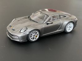 Porsche 911 (991) GT3 Touring Minichamps 1:43