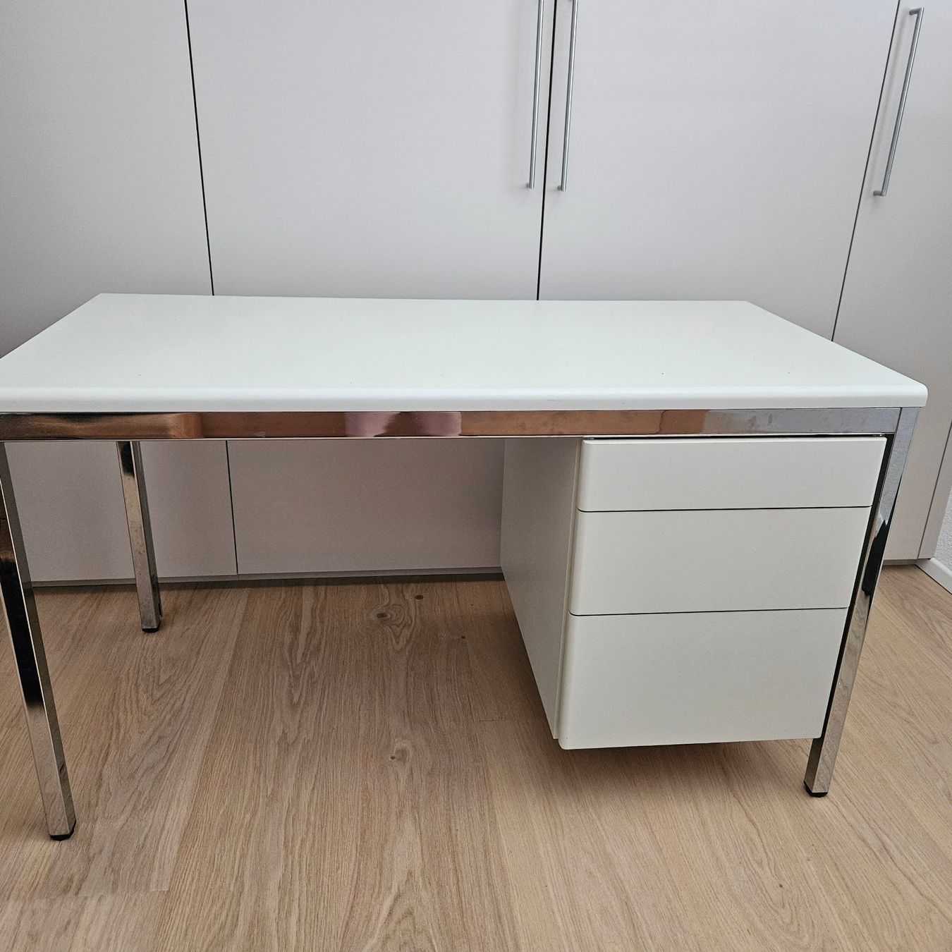 Bureaux: Kleiner Pult – D'occasion à Volketswil par blauesauge1968