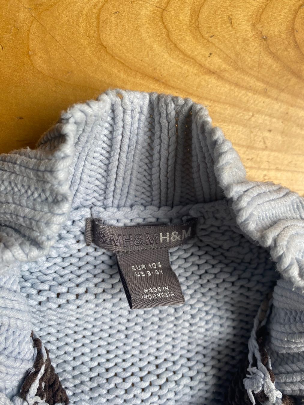 Lotti & Set di vestiti: Sporthose u. Baumwoll Pulli Gr 104 – Usato da Fribourg venduto da geraldine132 5