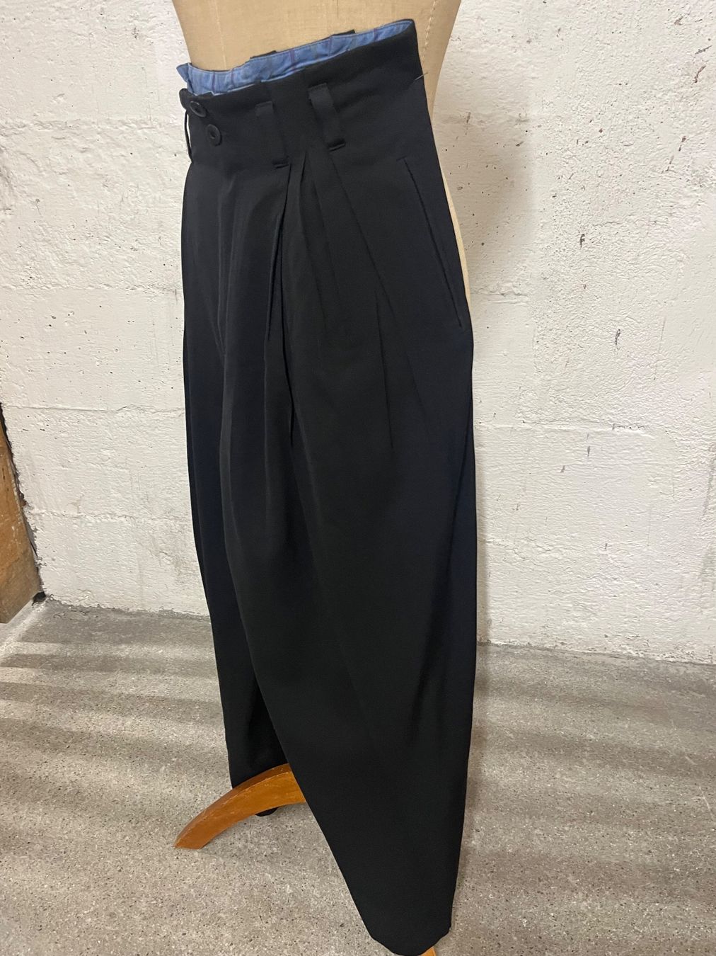 Pantaloni: Original Ernst Walder / Helveticum, schwarze Hose Gr.42 – Usato da Zürich venduto da reg_rf87