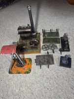 Blechspielzeug Dampfmaschine Bing mit Zubehör um 1920