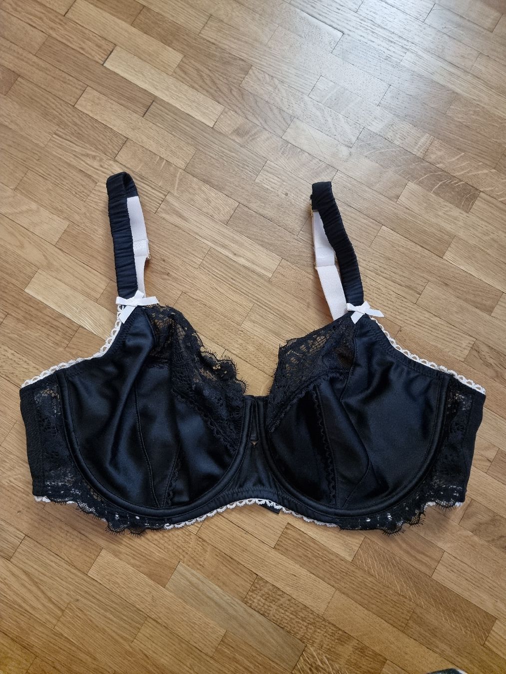 Altra biancheria intima: Soutien gorge noir Marks & Spencer T85C – Nuovo (secondo la descrizione) da Veyrier venduto da Leilazizou