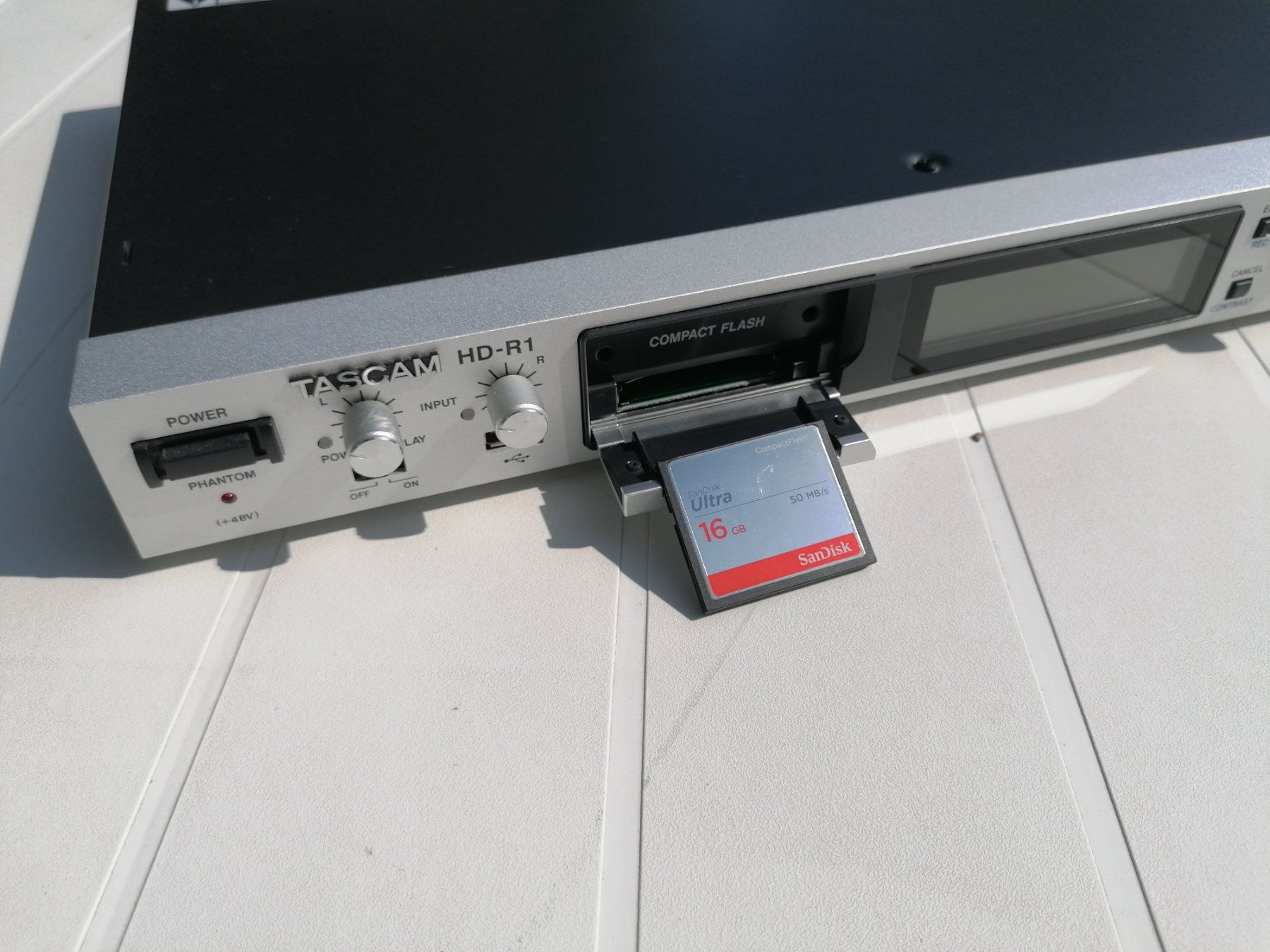 Tascam Registratori: Tascam HD-R1 Solid State Stereo Master Recorder Enregistreur – Usato da Pampigny venduto da edyschi 1