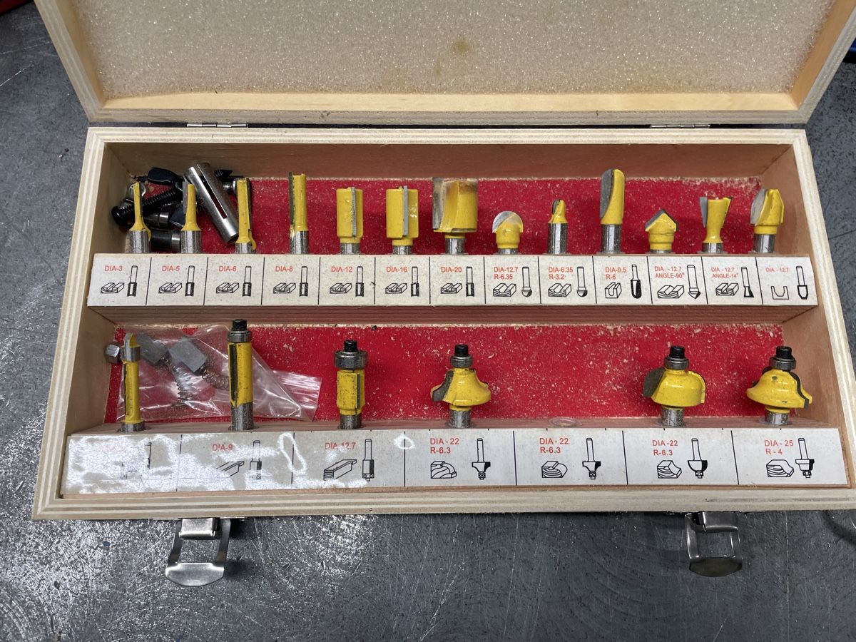 Tutti gli attrezzi: Oberfräse von Workzone – Usato da Flaach venduto da Binz 1