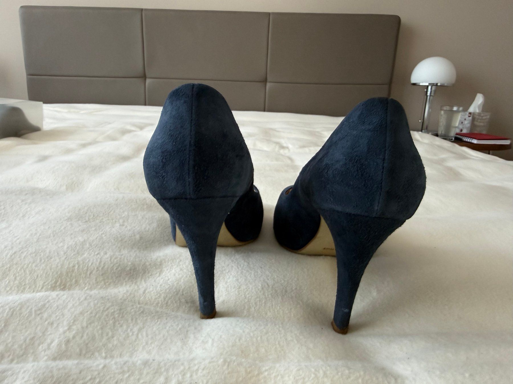 Scarpe da donna: Dunkelblaue Wildlederschuhe – Usato da Spreitenbach venduto da BritToSwiss 3