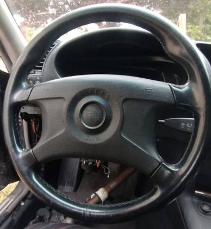 Tutti pezzi di ricambio auto: Volant sport M bmw e36 – Usato da Orbe venduto da NahimH 1