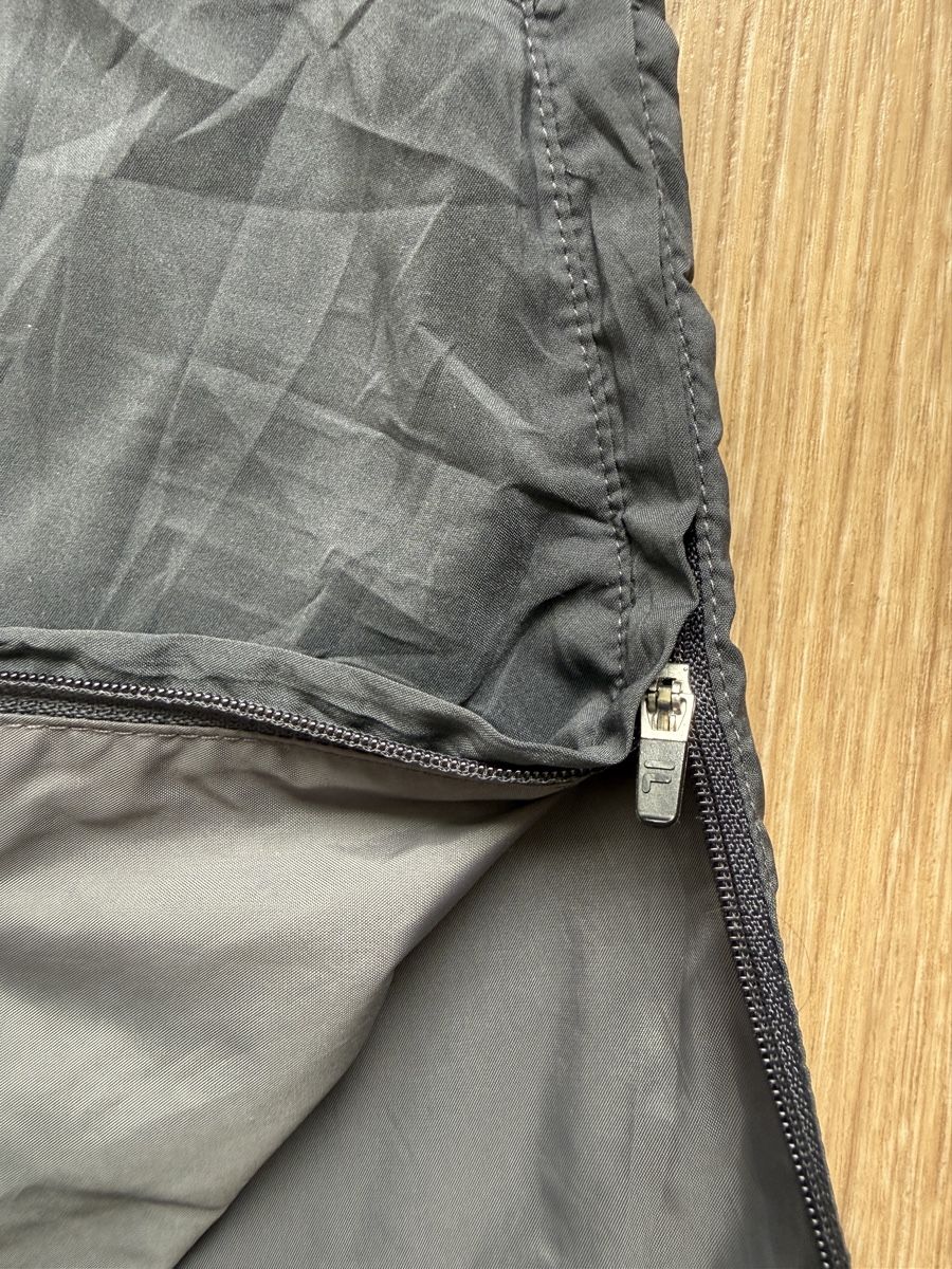 Fila Pantaloni: FILA Vintage Trackpants Y2K / L – Usato da Basel venduto da Mezze 5