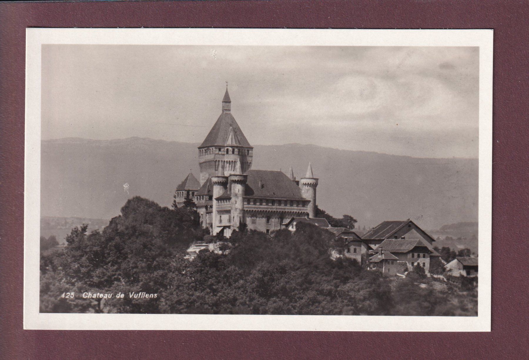 Cartoline postali: Château de VUFFLENS – Usato da Pully venduto da nicecards
