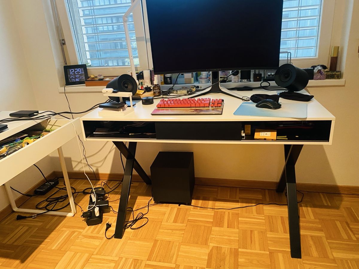 Interio Scrivanie: INTERIO desk 120x65 cm – Usato da Zürich venduto da del_mfh6 3