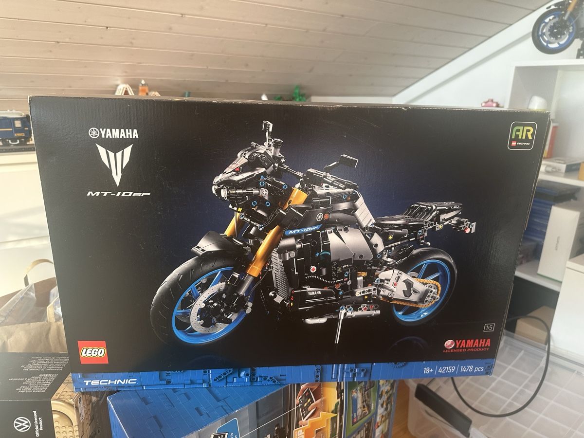Lego Kit di costruzioni: LEGO 42159 NUOVA MONTATA CON KIT LUCI – Nuovo (secondo la descrizione) da Gordola venduto da Topino02 1