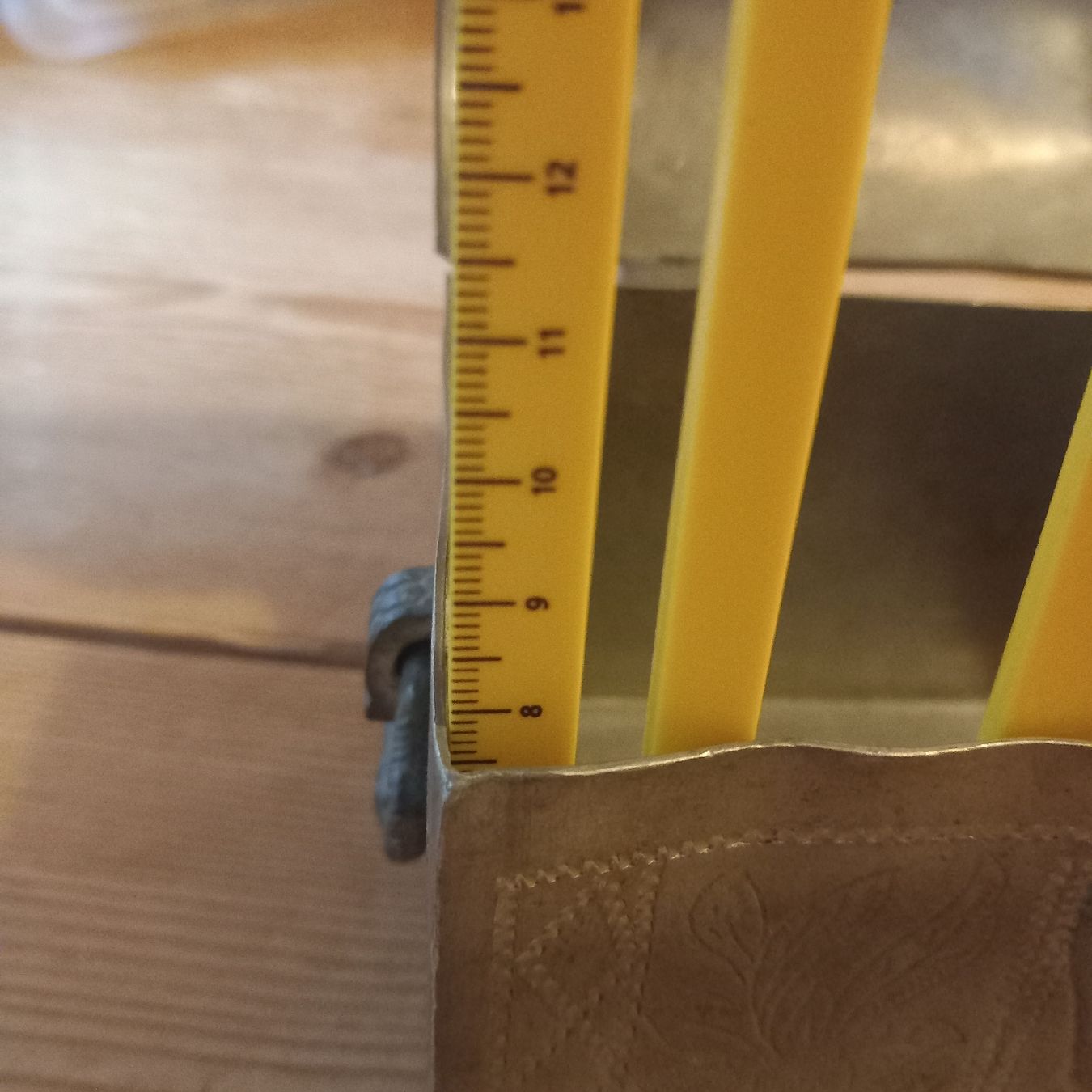 Alle Dekorationen: Antike Dose Metall mit Gravur – Gebraucht aus Ebnat-Kappel von blazzi 5