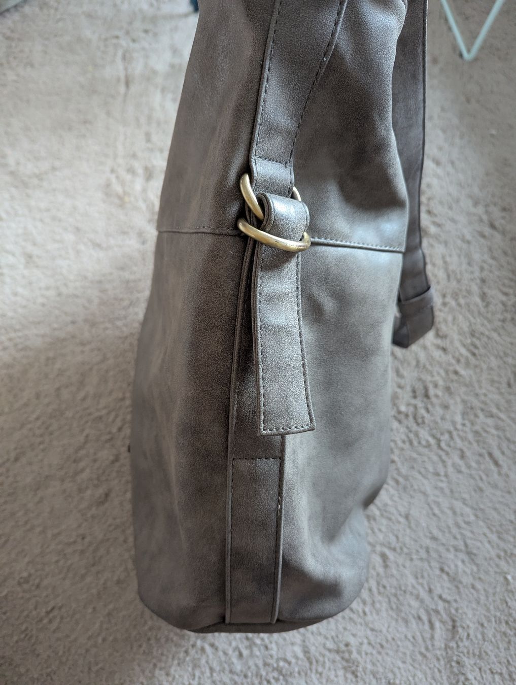 Zwei Taschen für Damen: Superbe sac zwei – Gebraucht aus Montreux von dem_gyt9 5