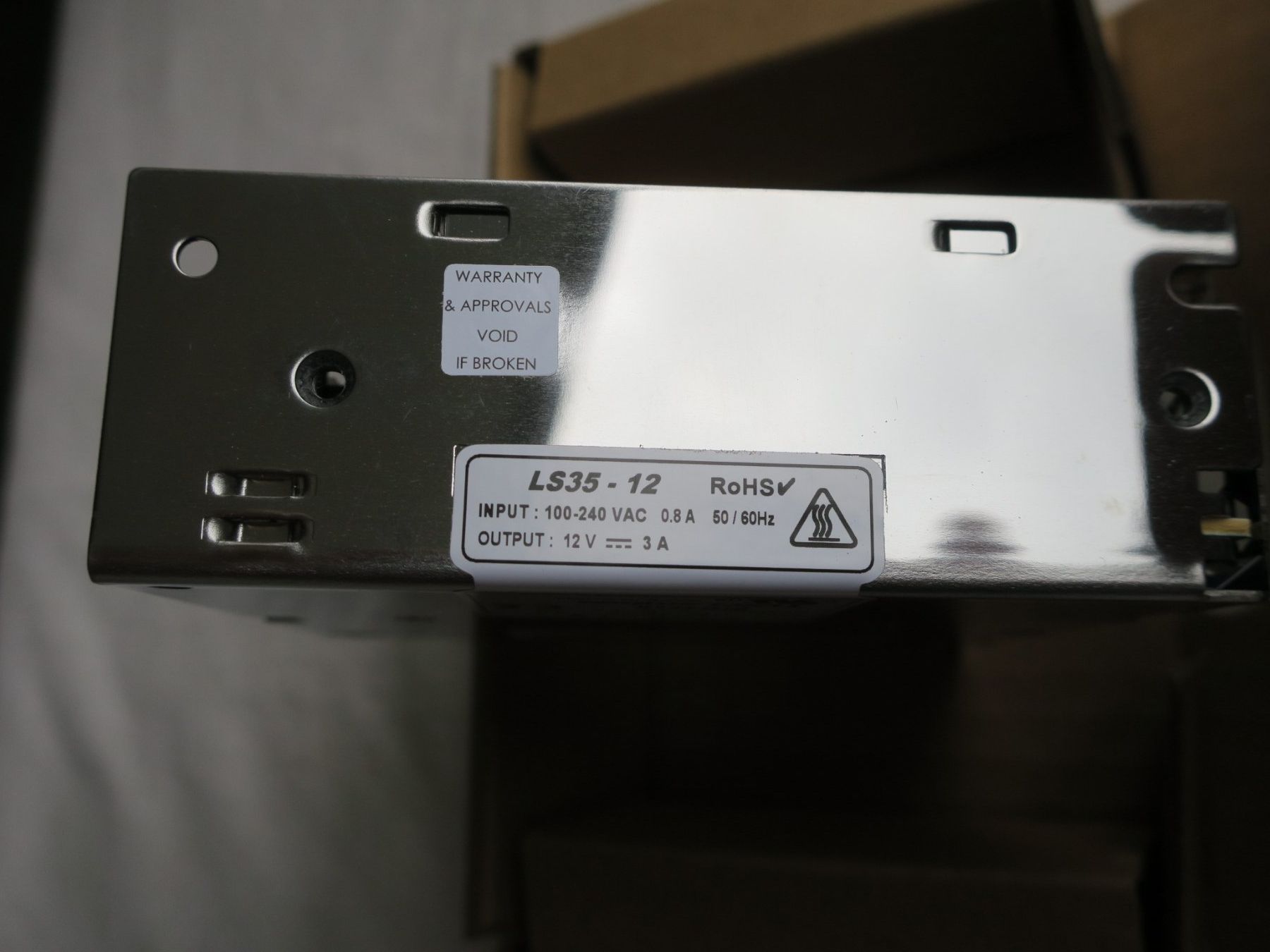 Composants électroniques: Netzteil  100-240 V / 12 Volt DC – Neuf (Voir description) à Oberdorf NW par hewi52 2
