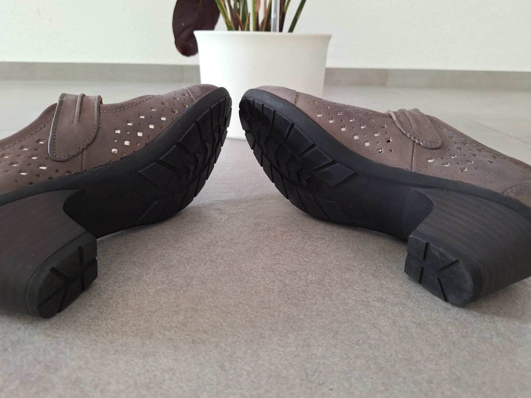 Scarpe da donna: Pumps mit Riemen – Nuovo (secondo la descrizione) da Mühlethal venduto da prackendorf 6