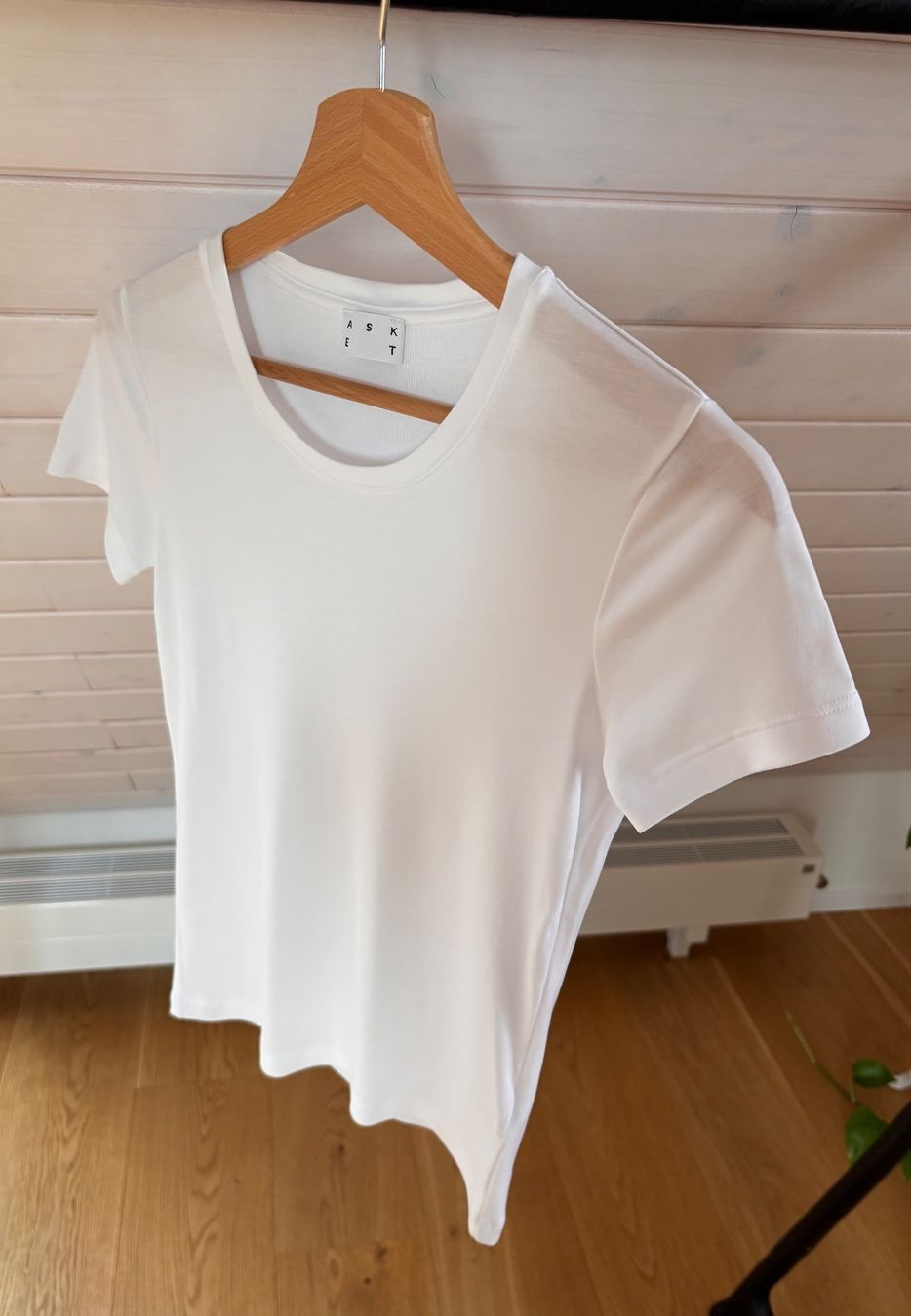 T-Shirts: ASKET t-shirt – Neu (gemäss Beschreibung) aus Kilchberg ZH von ben_pc68 9