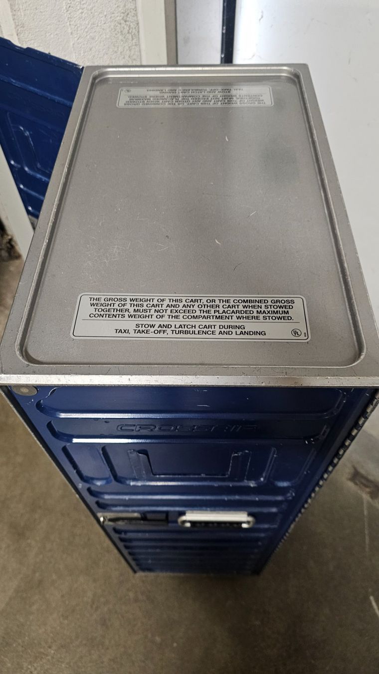 Altro in Aeronautica: Crossair Flugzeugtrolley 3/4 Size – Usato da Glattfelden venduto da hbct 3