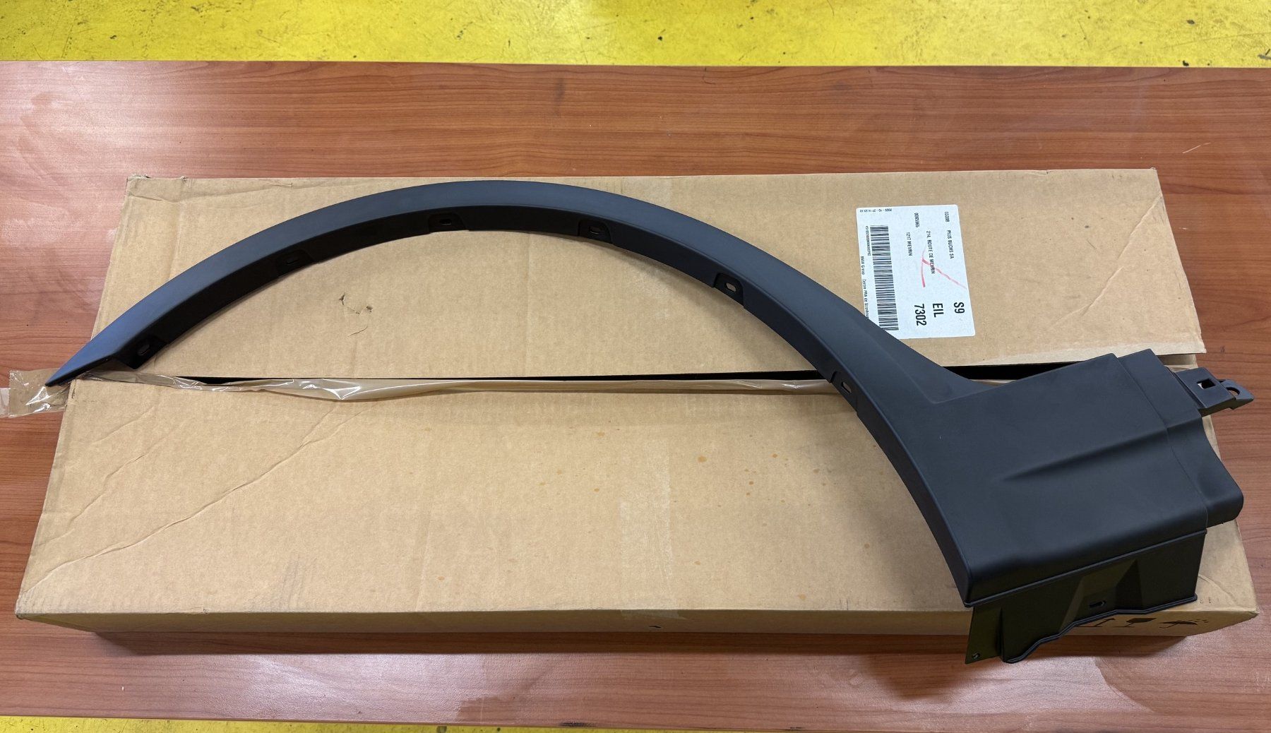 BMW Tutti pezzi di ricambio auto: BMW X3 E83 élargisseur d'aile avant gauche – Nuovo (secondo la descrizione) da Satigny venduto da rfo59