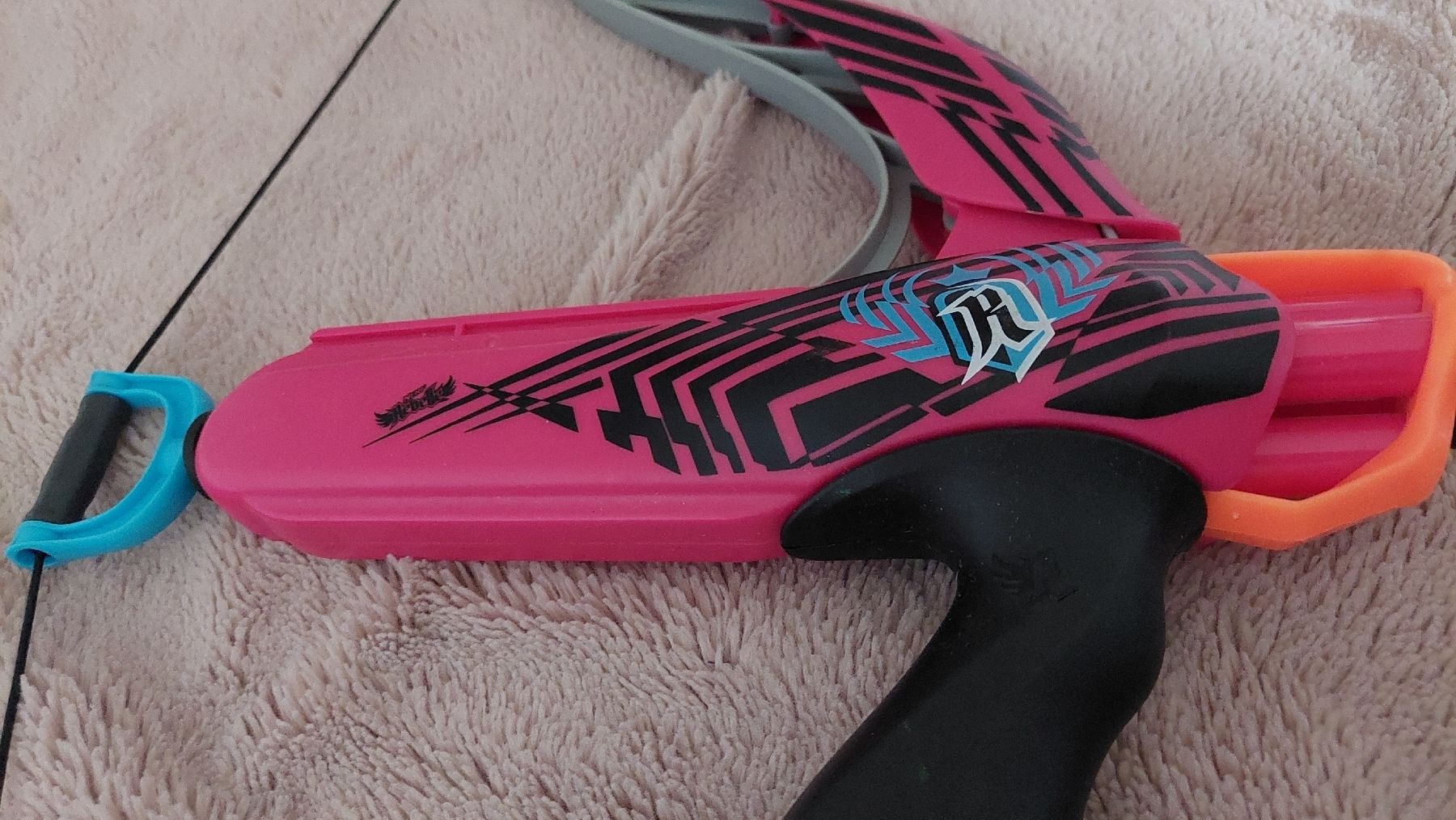 Nerf Giocattoli: Nerf Rebelle Strongheart/ Bow Blaster/Armbrust Mädchen Nerf – Usato da Basel venduto da O-MEGA 2