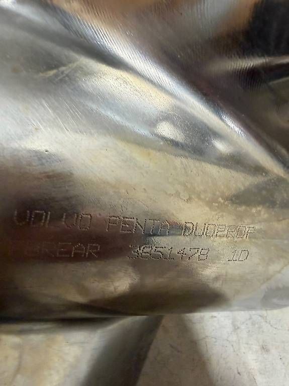 Boote: 4 Original Volvo Penta Duo Prop F8 – Gebraucht aus Zürich von Building 3