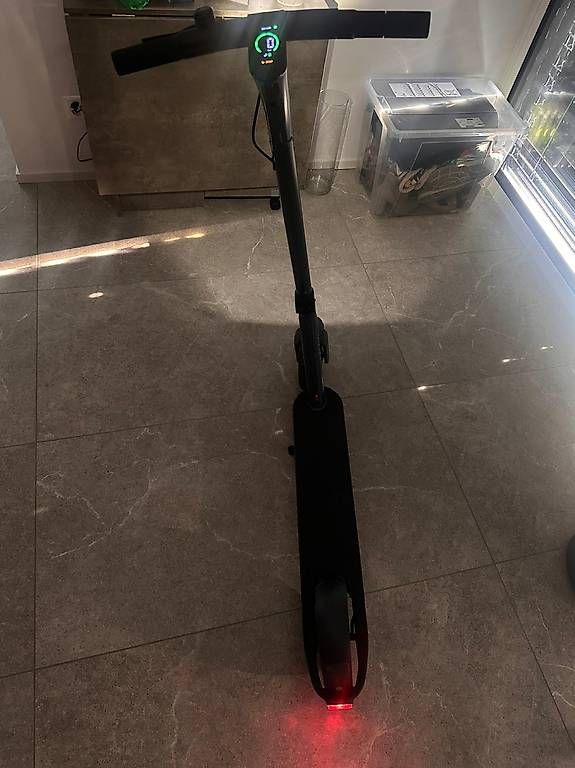 Scooter: E-scooter ancora in garanzia – Usato da Agno venduto da man_xcd8 4
