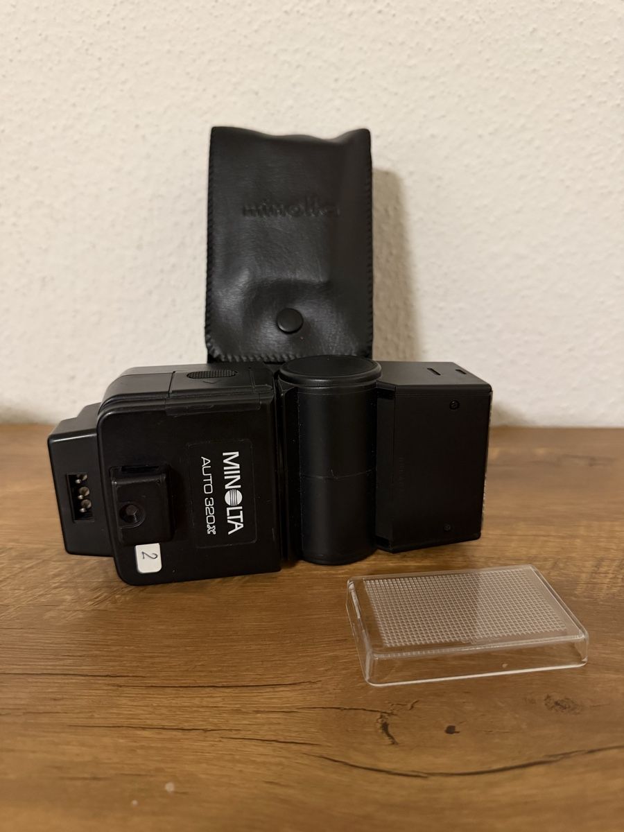 Minolta Blitze: Flash Minolta Auto 320X avec étui état correct – Gebraucht aus Brügg BE von Goob 1