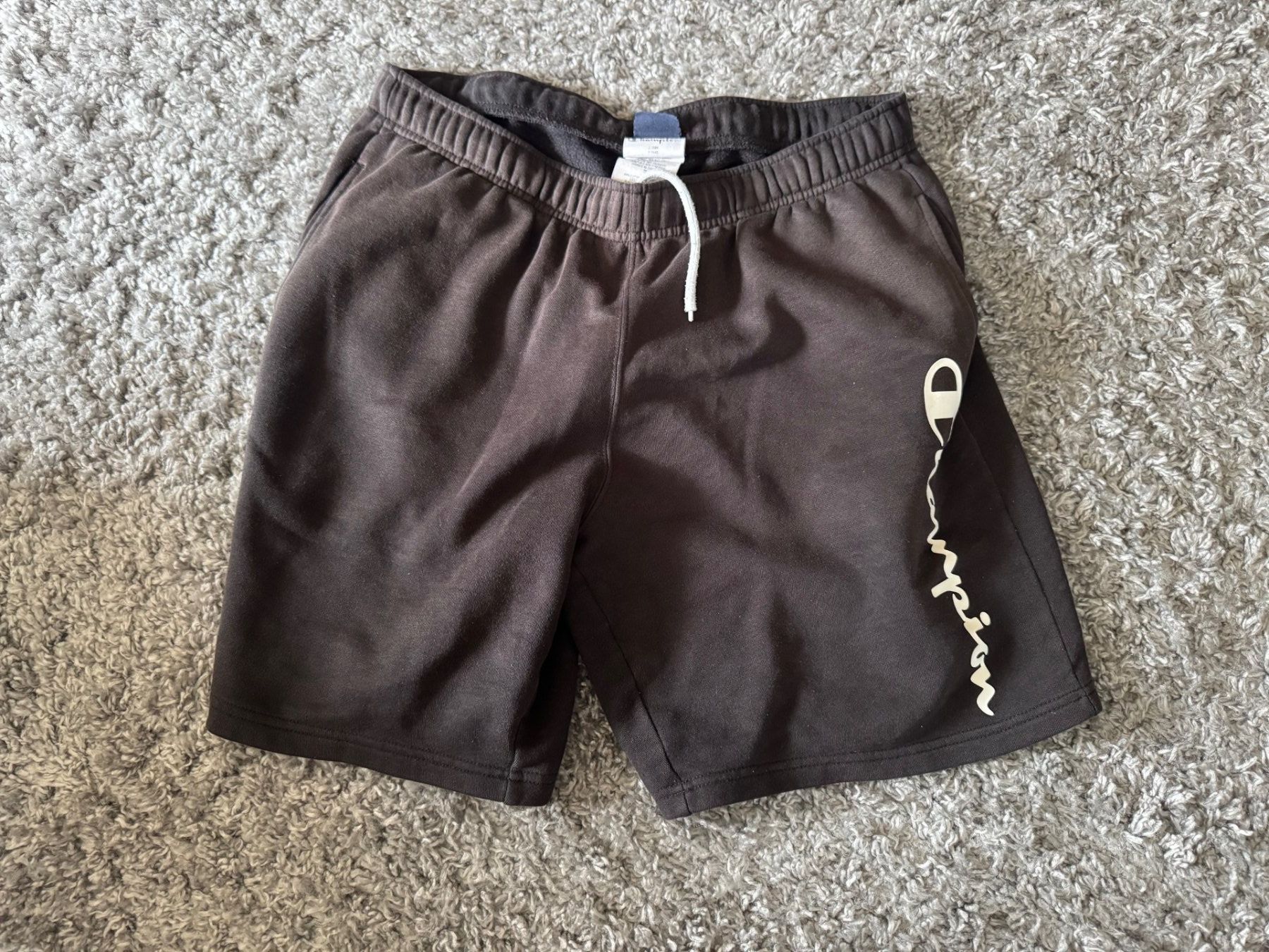 Champion Pantaloni: Shorts Sale Champion – Usato da Neuenhof venduto da H.mot