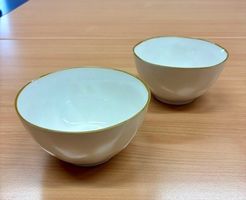 2x Schüsseln Weiss mit Goldrand