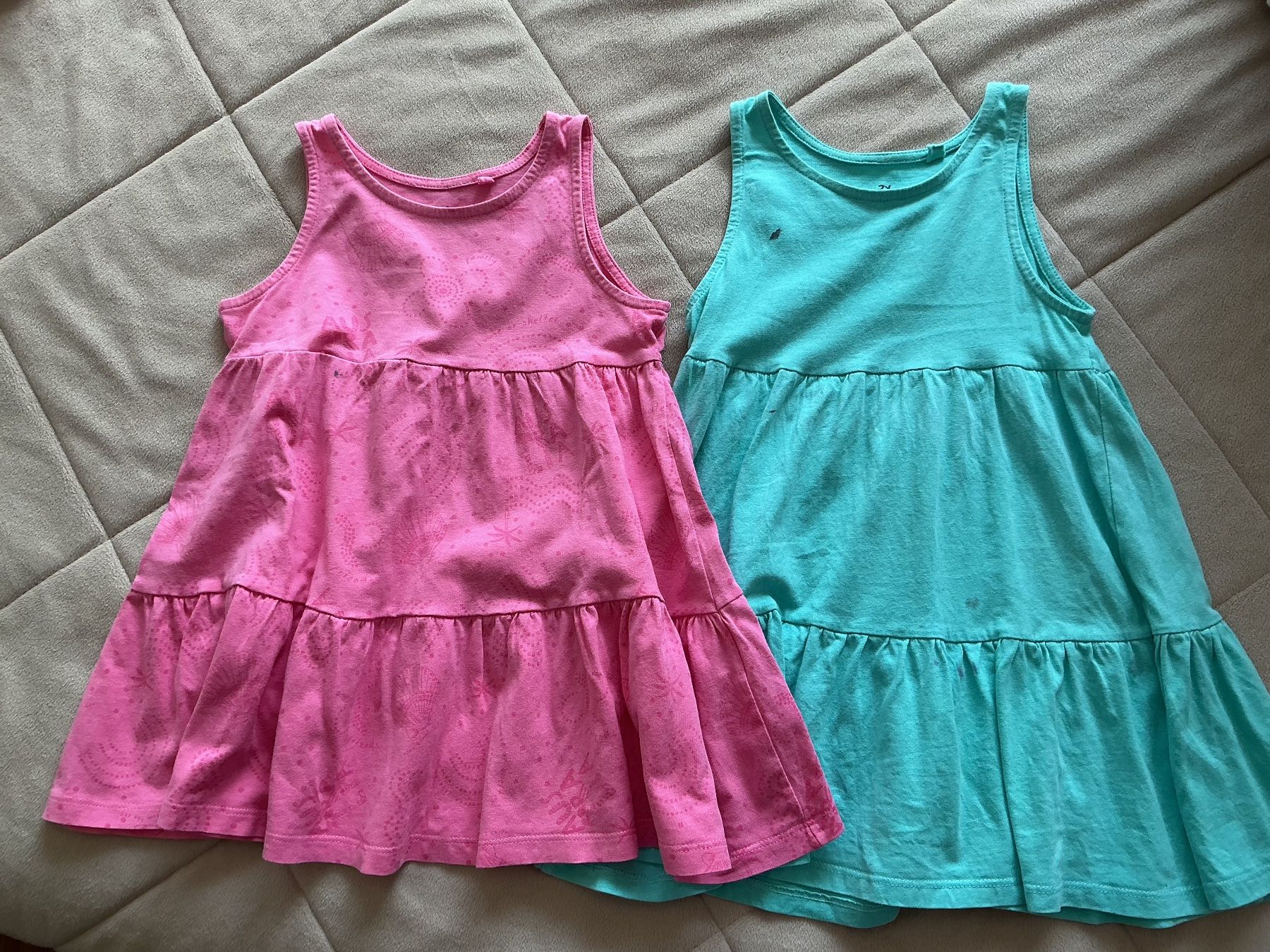 Vestiti & Gonne: 2 Children Summer Dresses 24-36M – Usato da Brugg AG venduto da Magna3