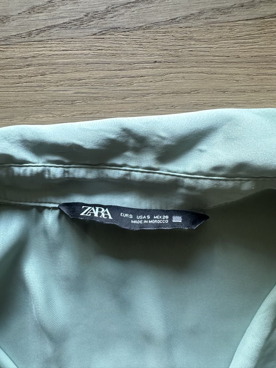 Zara Blusen: Zara Satin Hemd – Gebraucht aus Kloten von niinaa.5 1