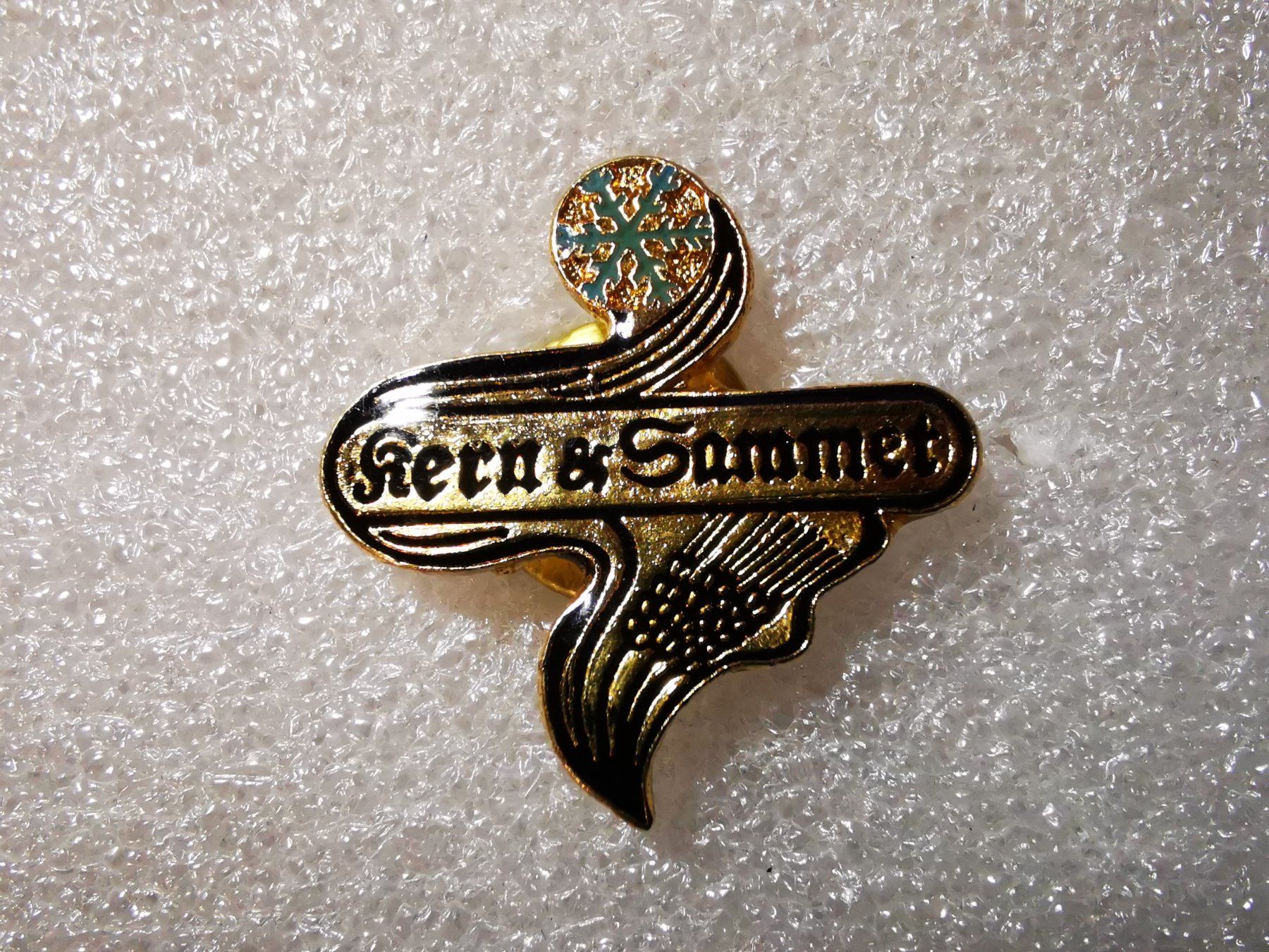 Placchette & Badge: Ansteckpin 4: Kern & Sommet – Usato da Oppligen venduto da Pin-Fall-Shop