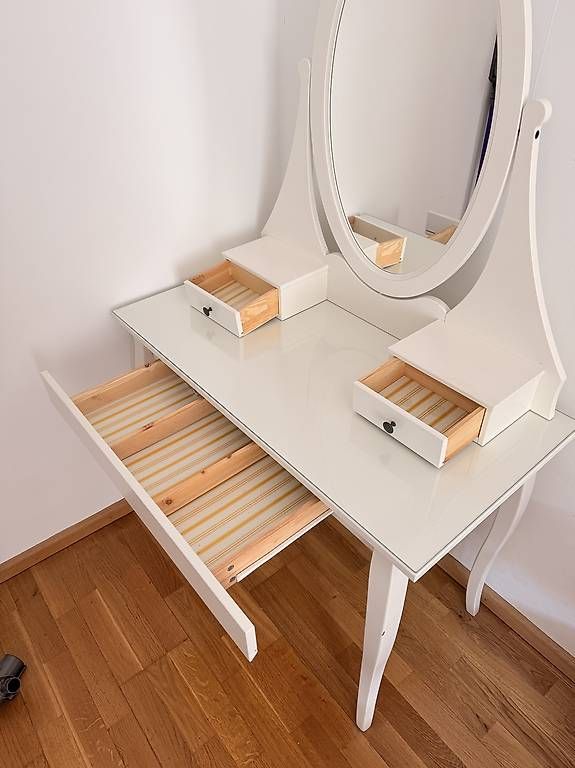Ikea Tavoli da trucco: Hemnes Schminktisch mit Spiegel – Usato da Basel venduto da tru_6fgk 1
