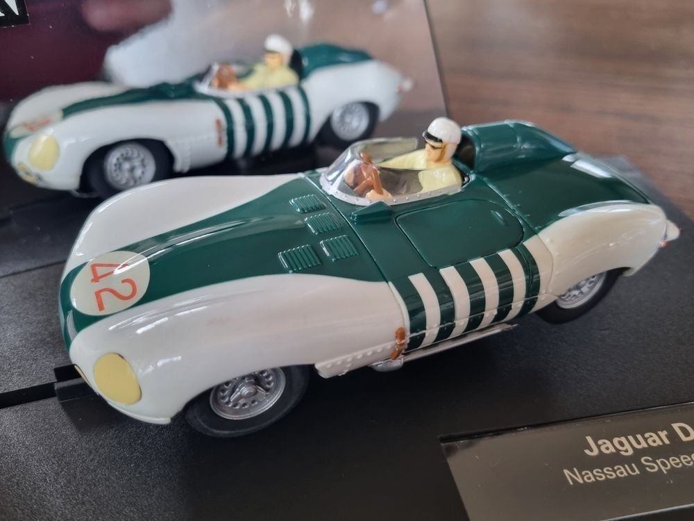 Carrera Circuits: Carrera Evolution Jaguar D-Type LTD Nassau Speed Week 1956 – Neuf avec emballage d'origine à Ennetbürgen par Perlen01