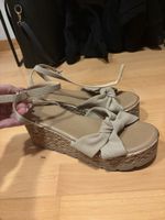 Sommer Sandalen mit Schleife, Gr. 38, Beige - Neuwertig!