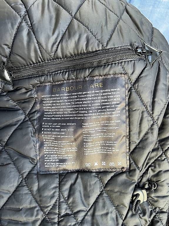 Barbour Giacche: Schwarze Barbour Jacke – Usato da Zürich venduto da ursy15 2