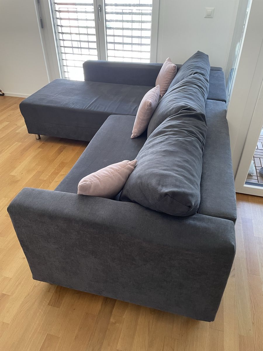 Sofas: Ecksofa Grau mit Schlaffunktion und Strauraum – Gebraucht aus Basel von msa_vtq6 5