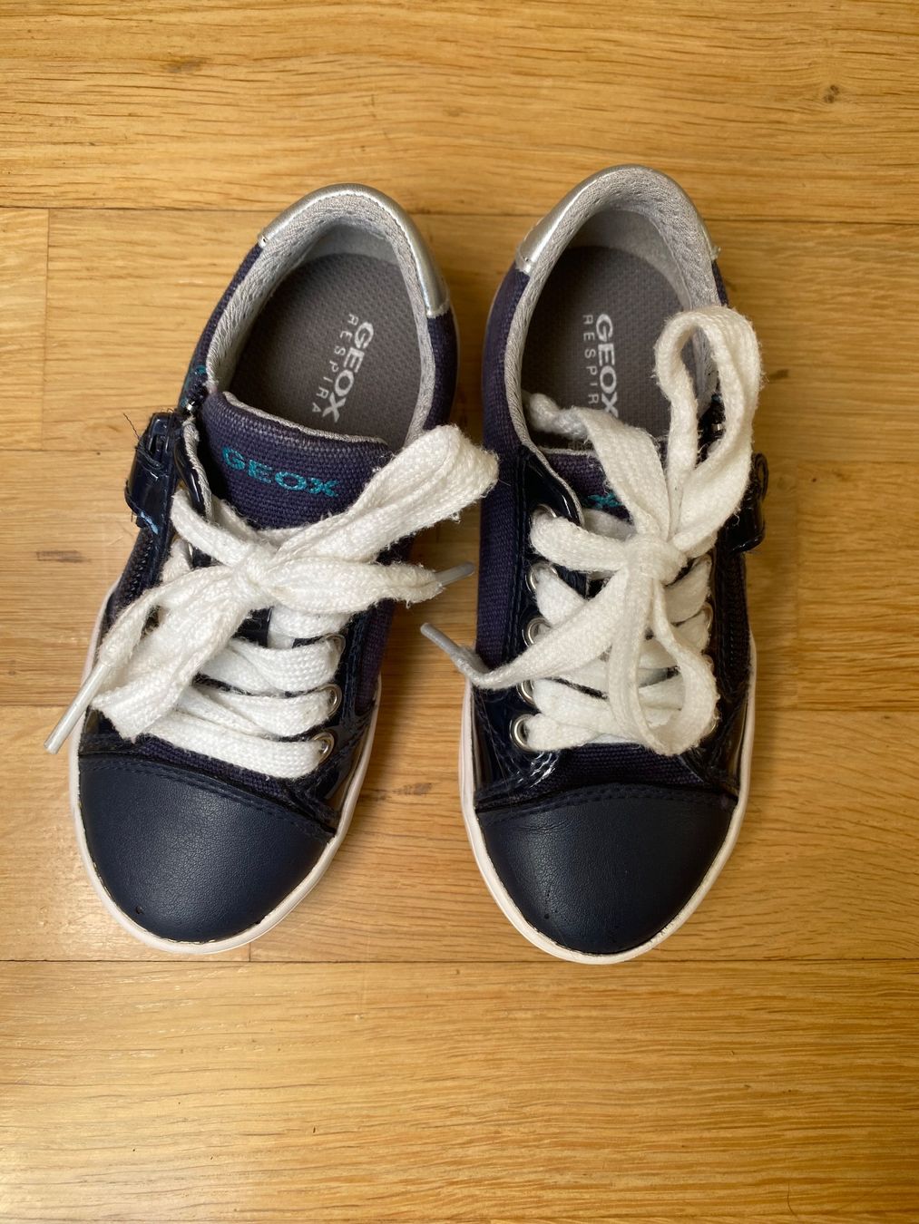 Geox Chaussures filles: Schuhe von Geox, Gr. 26 – D'occasion à Zürich par Mariaov 1
