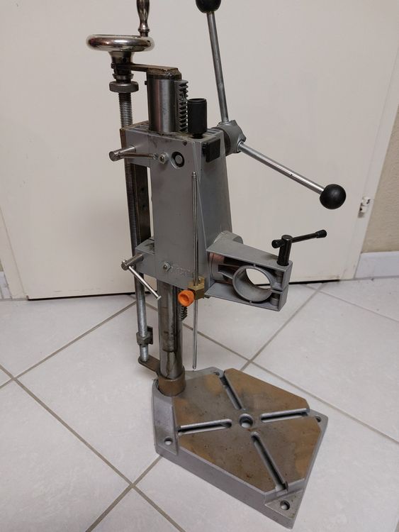 Bohrständer mit fein Verstellung (Gebraucht) in für CHF 11 – nur ...