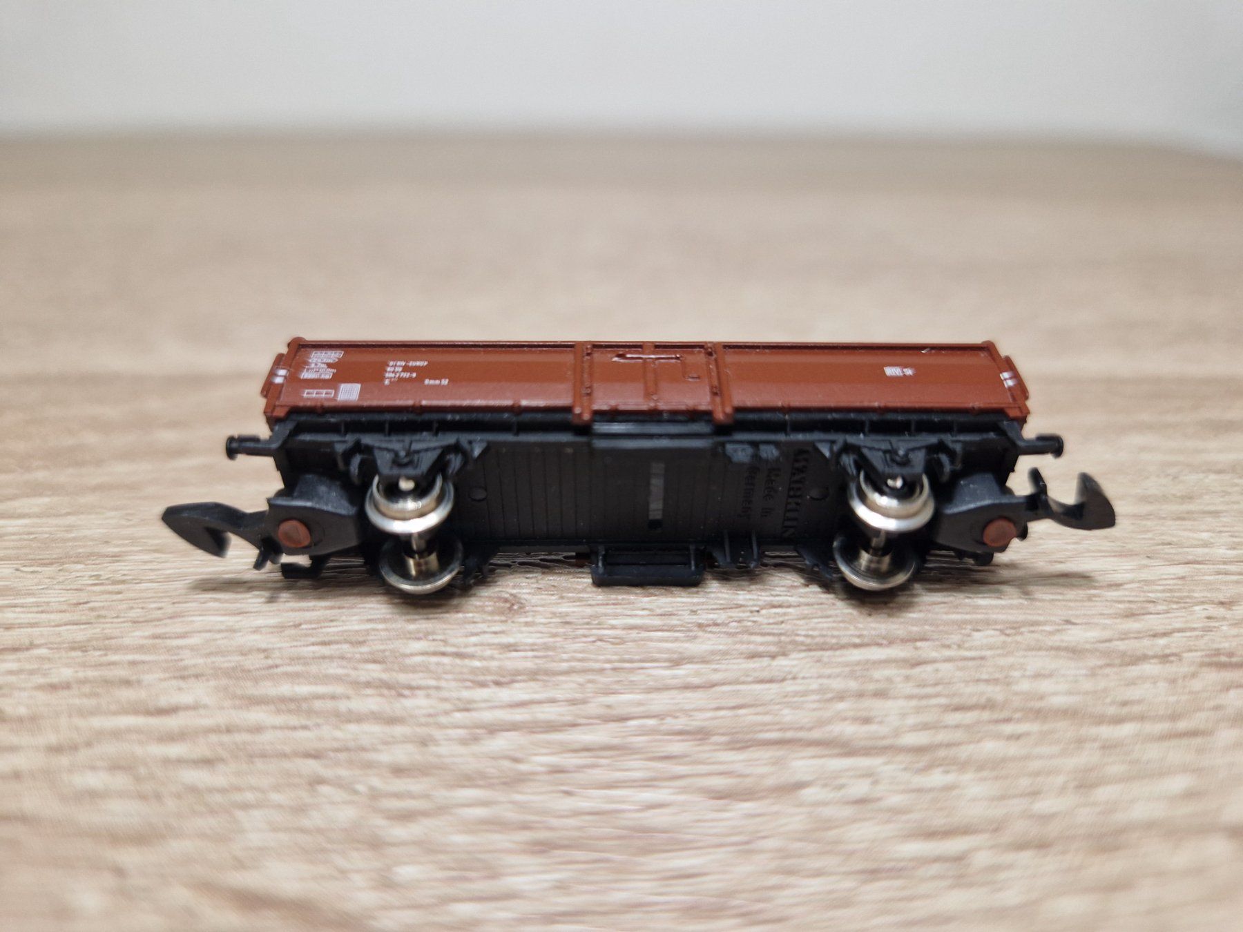 Märklin Modellini di ferrovie: Märklin Z Güterwagen DB – Usato da St-Aubin-Sauges venduto da tantome 2