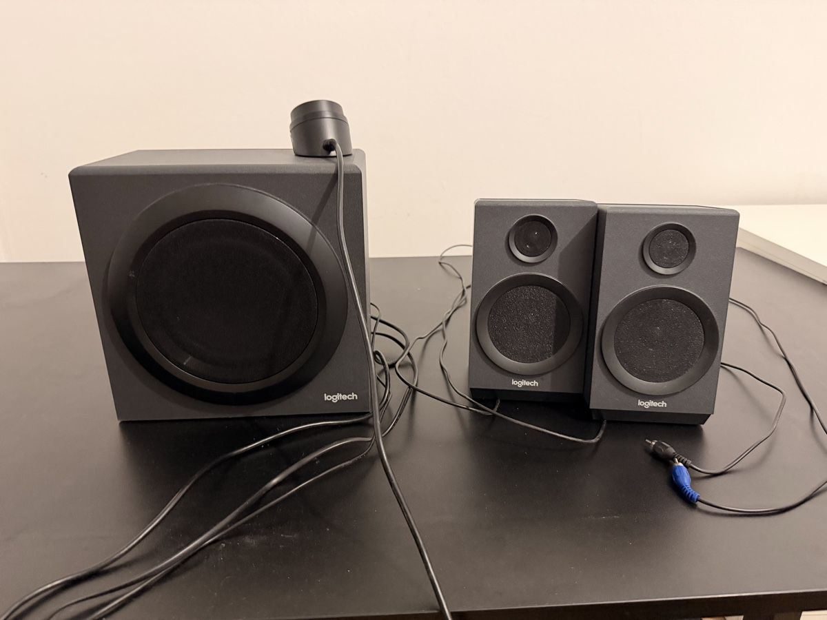 Logitech Lautsprecher: Logitech Z333 Multimedia Speaker System Used – Gebraucht aus Zürich von mar_55yt 1